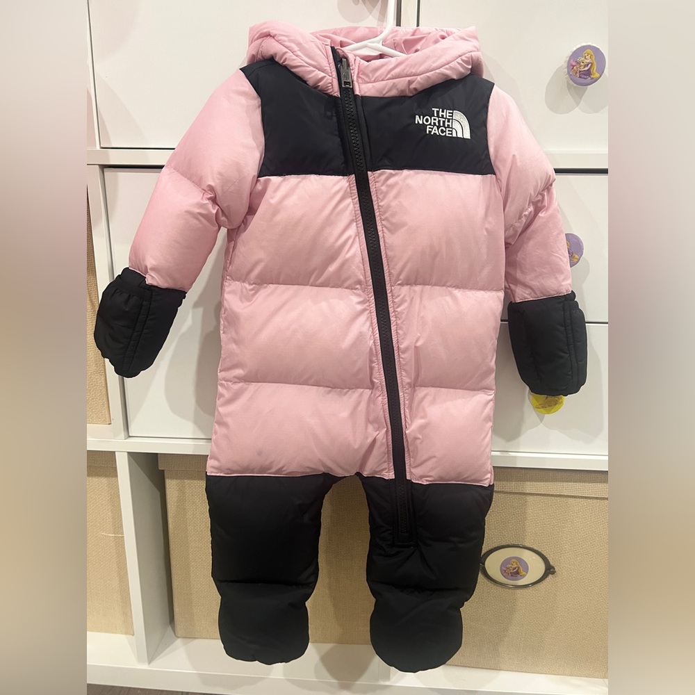 The north face Girls' 1996 Retro Nuptse Down Snowsuit - Baby size 6-12 m